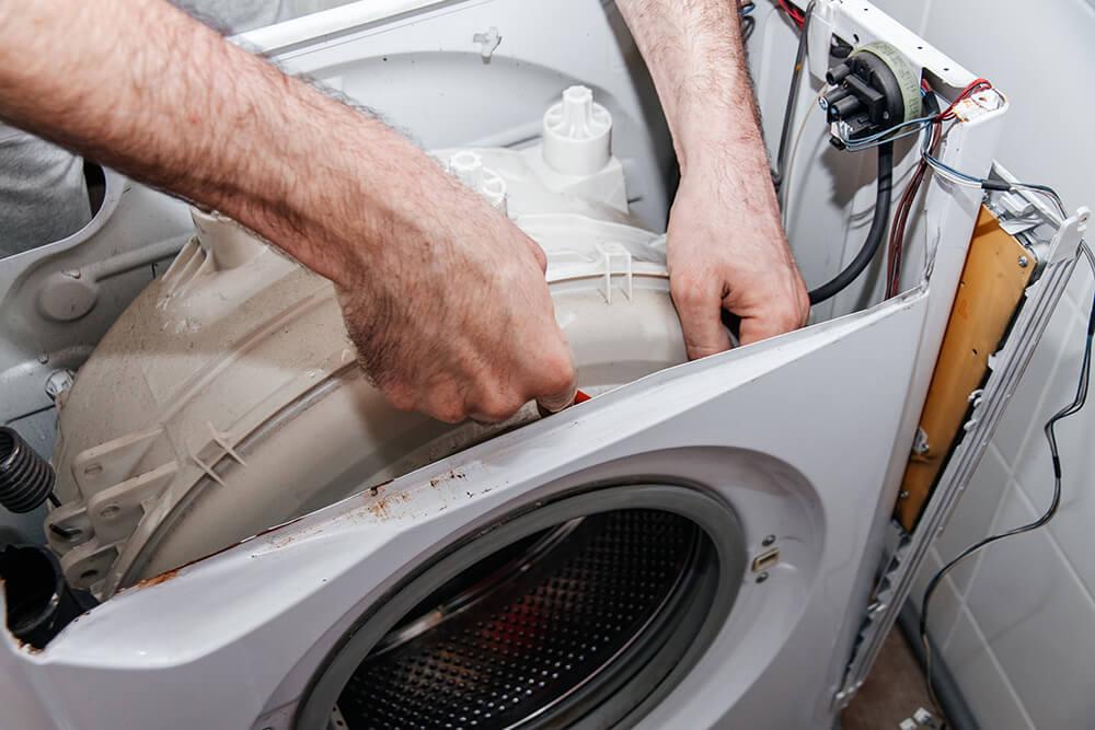 Professional washing machine repair service in Palm Jumeirah, Dubai - Emergency washing machine repair