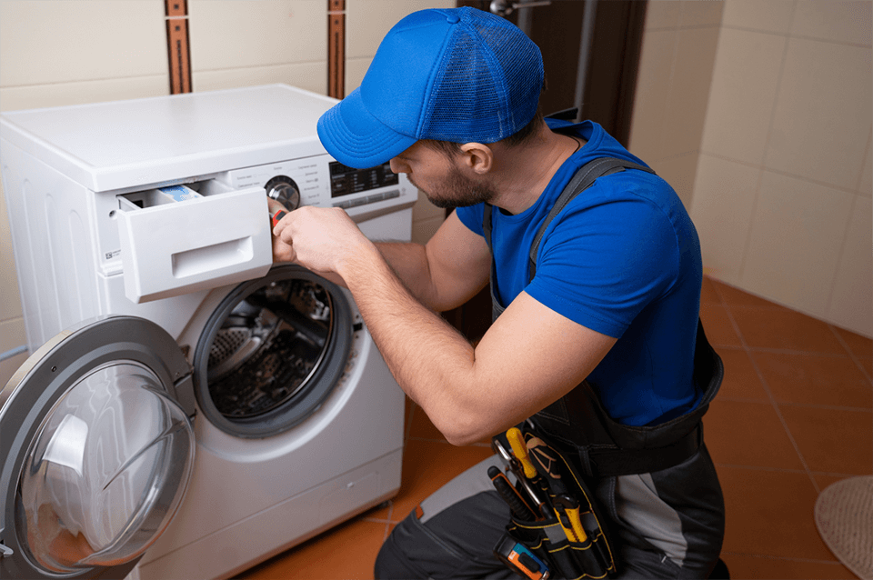 Professional washing machine repair service in Dubai Marina, Dubai - LG & Samsung specialist repairs